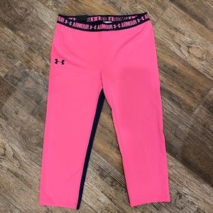 Under Armour girls Capri pants